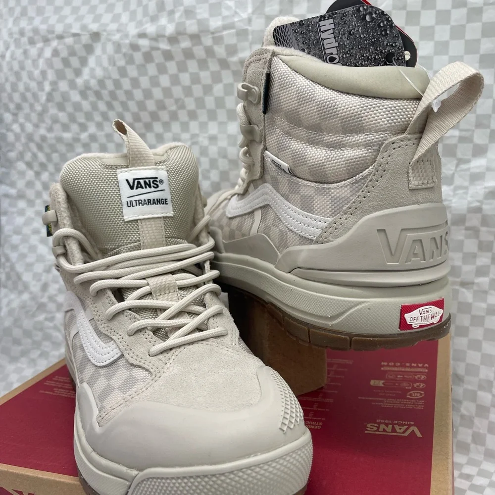 Vans Men’' UltraRange EXO Hi Gore-Tex Cream Lace Up Boot Mte2 Checkerboard Birch